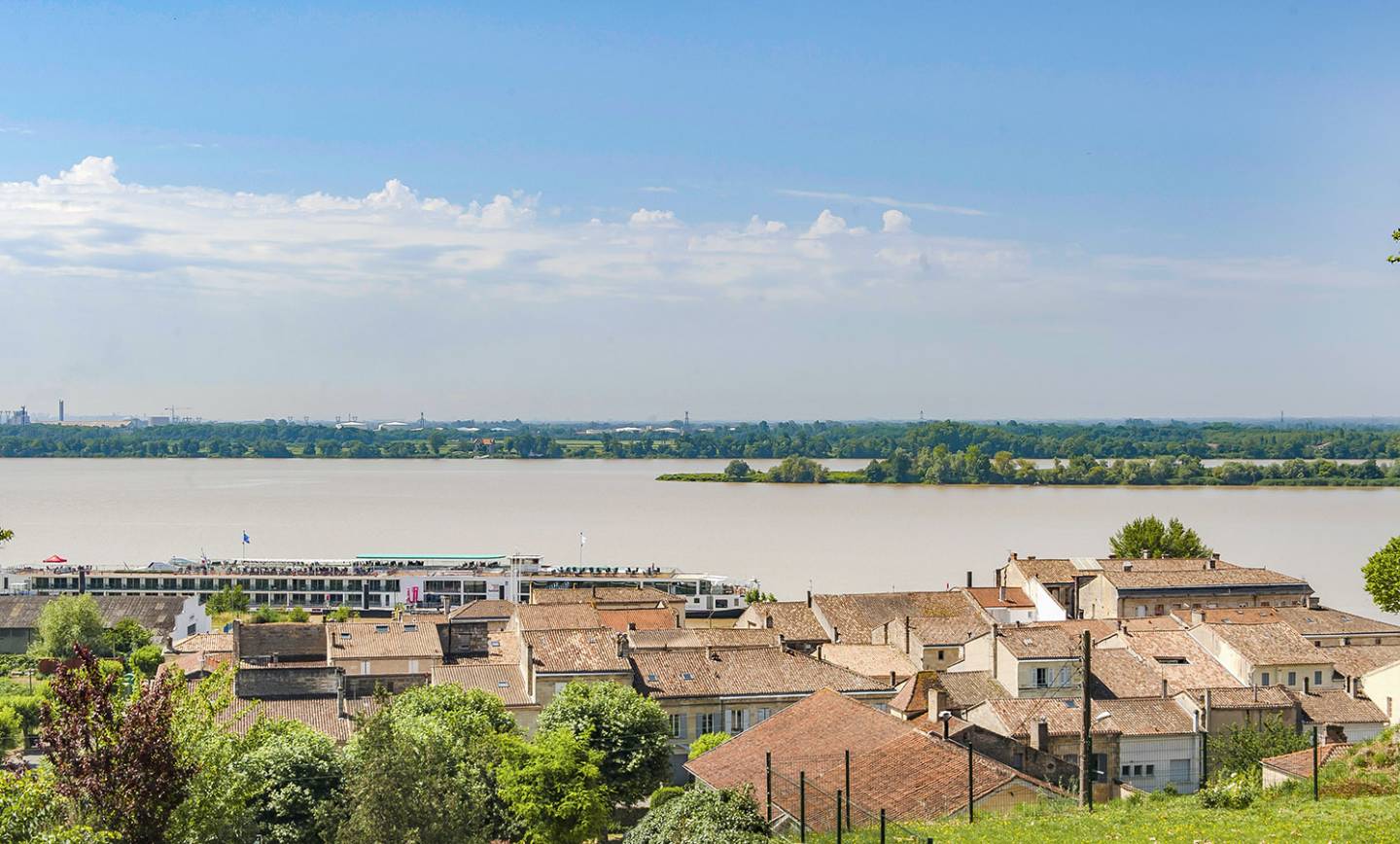 Postkarte aus … Bourg-sur-Gironde – Mein Frankreich