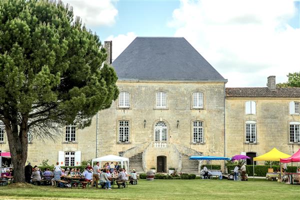 [ Visite découverte du vignoble ]

Encore une semaine pour profiter des visites …