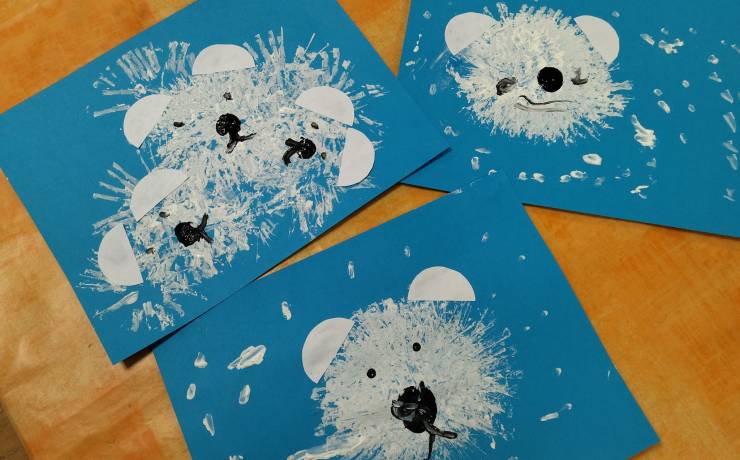 On reste sur notre thème de l’hiver  avec des peintures « ours polaire »  à l’ai…