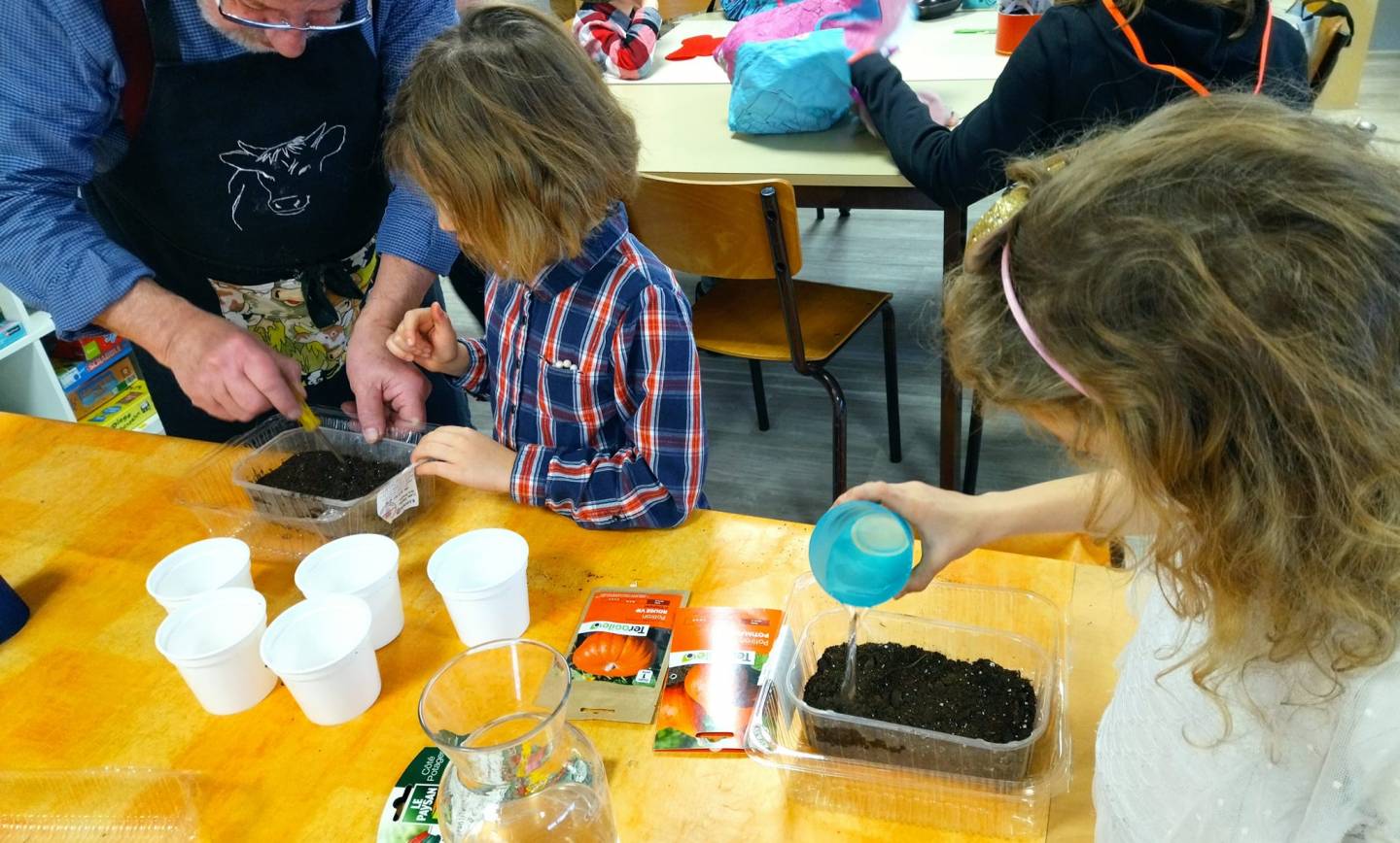 Le temps des semis est venu. Alors comme nos apprentis jardiniers, venez fair…