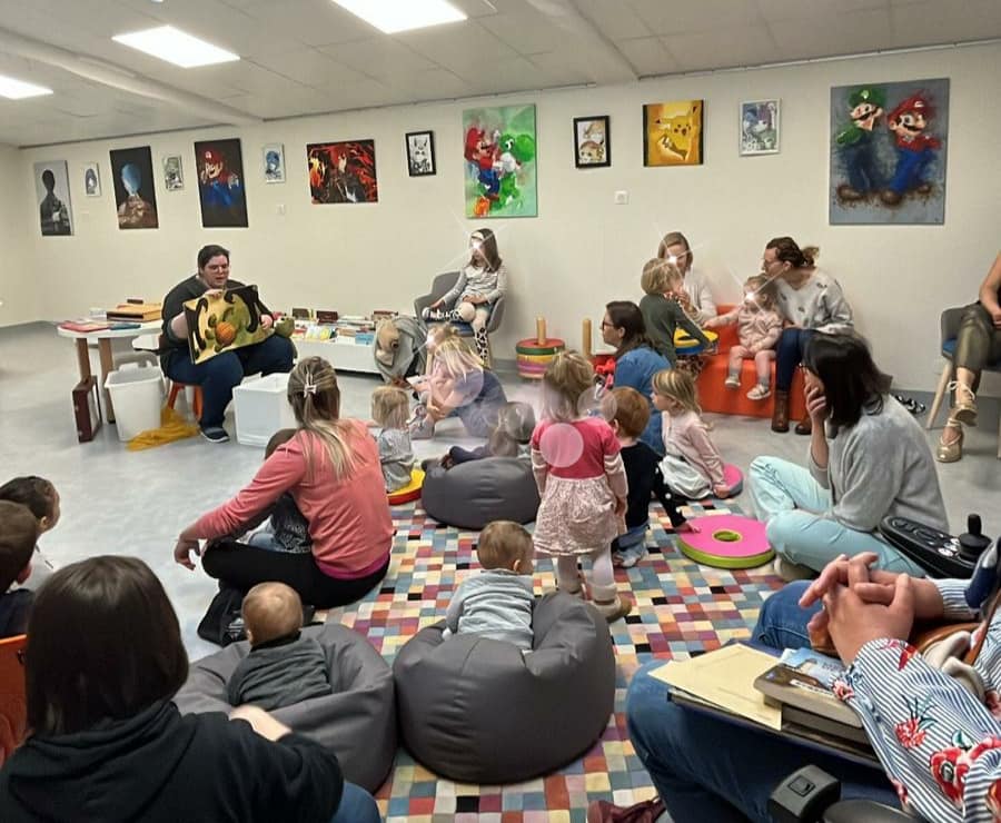 Lectures de contes et atelier créatif
 à la médiathèque de Pugnac.