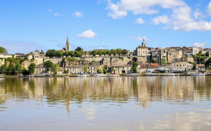 [Terra Aventura]
« Trop bien, on a pu découvrir la ville de Bourg et s’intéresser…