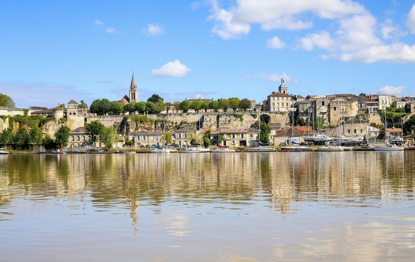 [Terra Aventura]
« Trop bien, on a pu découvrir la ville de Bourg et s’intéresser…