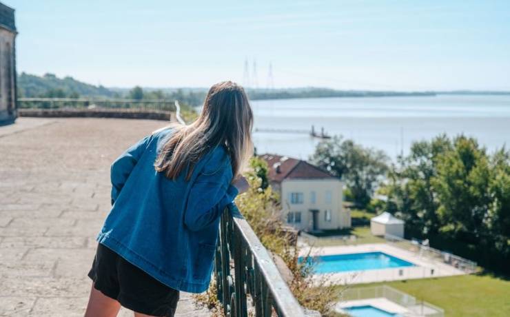 [Un petit plouf ? ]
 2 piscines vous accueillent pour une baignade en famille …