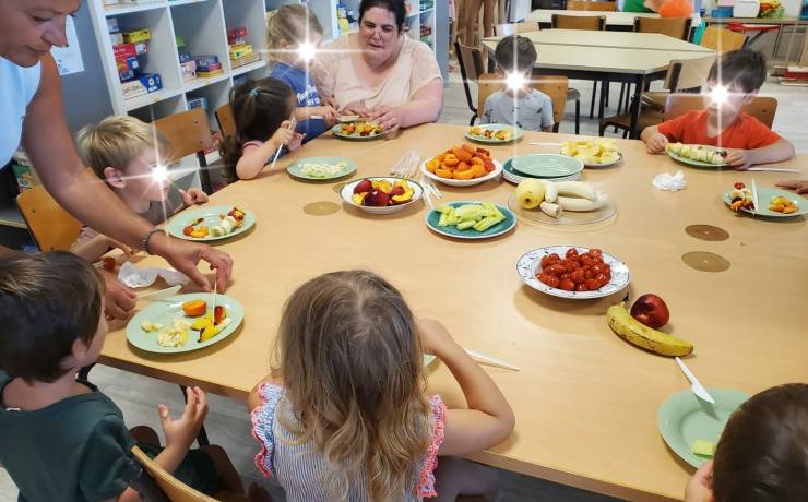 Atelier brochettes de fruits et crudités