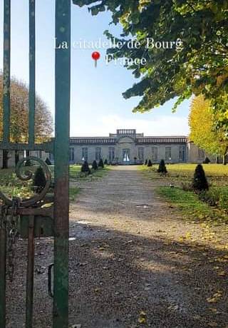 Une visite du jardin de la citadelle de Bourg sur Gironde par ce beau soleil, …