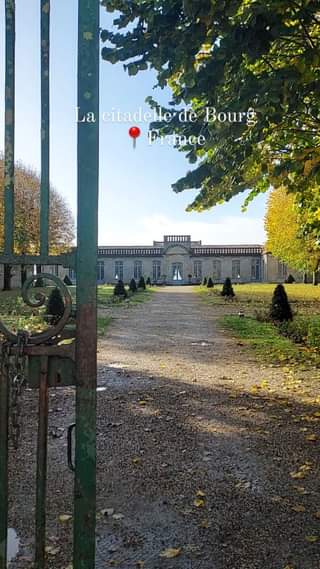 Une visite du jardin de la citadelle de Bourg sur Gironde par ce beau soleil, …