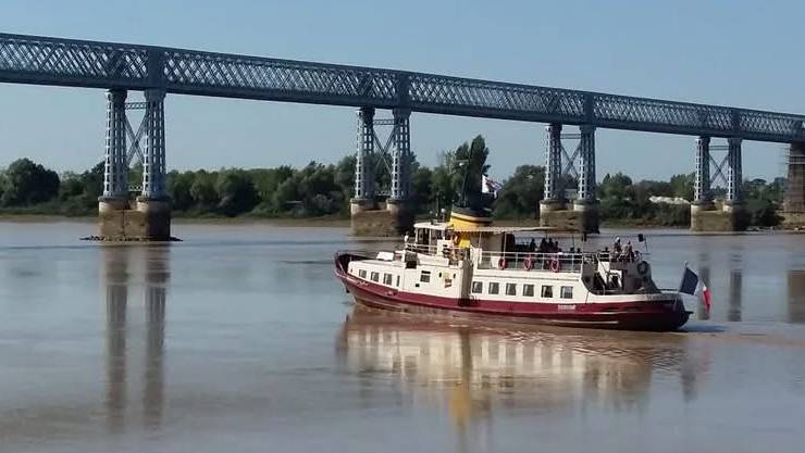 (Départ de Cubzac-les-Ponts pour une croisière à bord du Marco Polo) 

 Ce week…