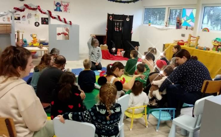 Contes de Noël
animé par Mme Saperlipopette  Corinne GOMEZ   animation contée 
I…
