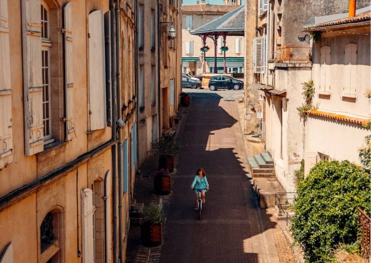 Connaissez-vous notre forfait 2 jours & 1 nuit « Vin & vélo électrique » ?
Idéal, …