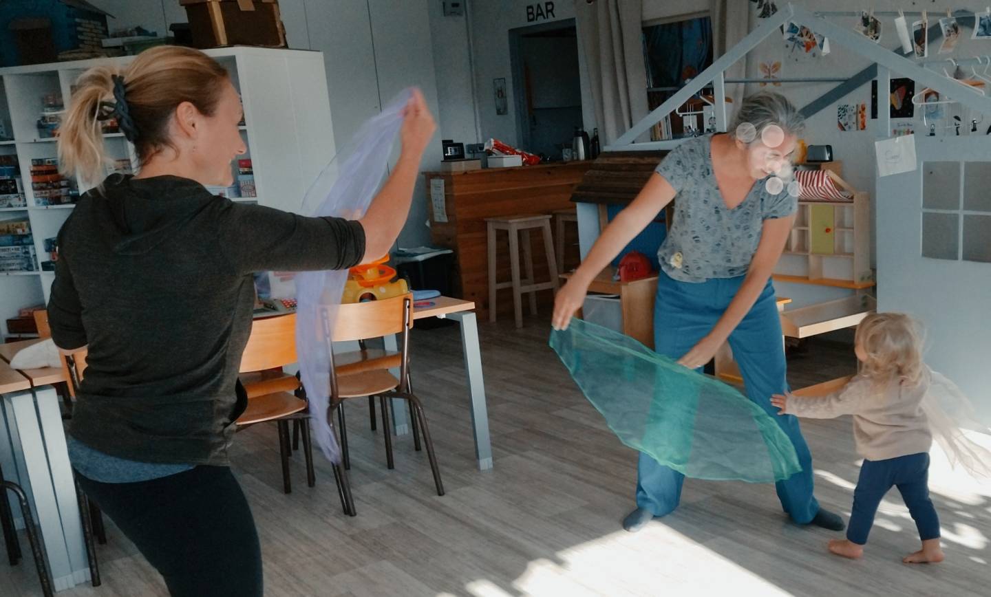« Dans ma bulle » – Danse parent-enfant
avec Angélique Vincelot Massage d’Ange