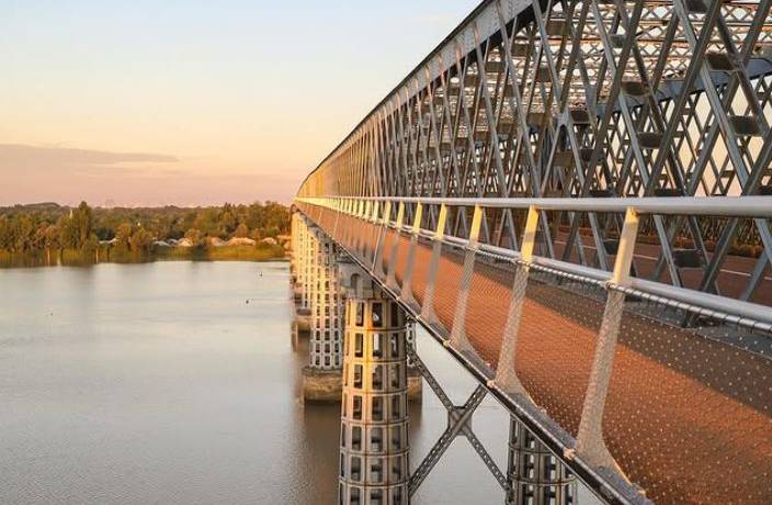 Une jolie phot de pont pour le pont du 11 novembre  !
Merci @pl.cent pour cette …