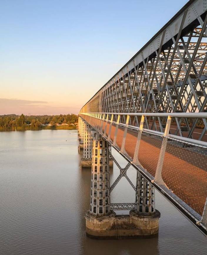 Une jolie phot de pont pour le pont du 11 novembre  !
Merci @pl.cent pour cette …