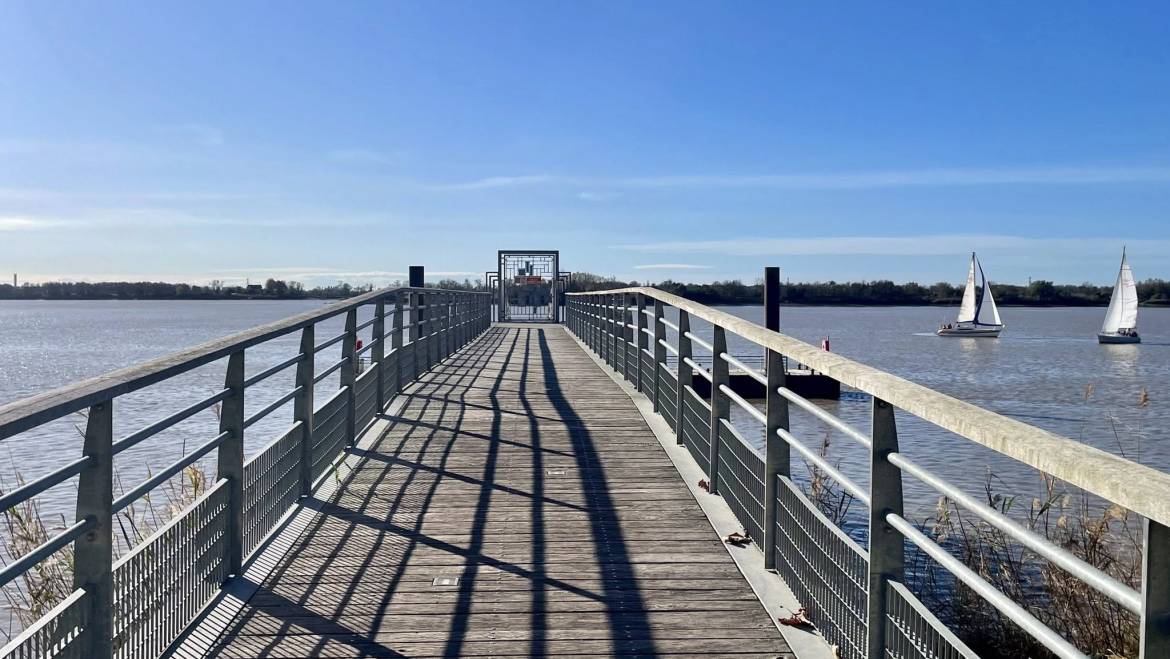 Randonnée autour de Bourg-sur-Gironde jusqu’à Lansac, et un petit tour dans cett…