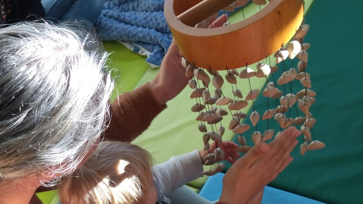 « Dans ma bulle » -Éveil musical- avec Annick Robergeau. Pour réjouir nos et nos ….