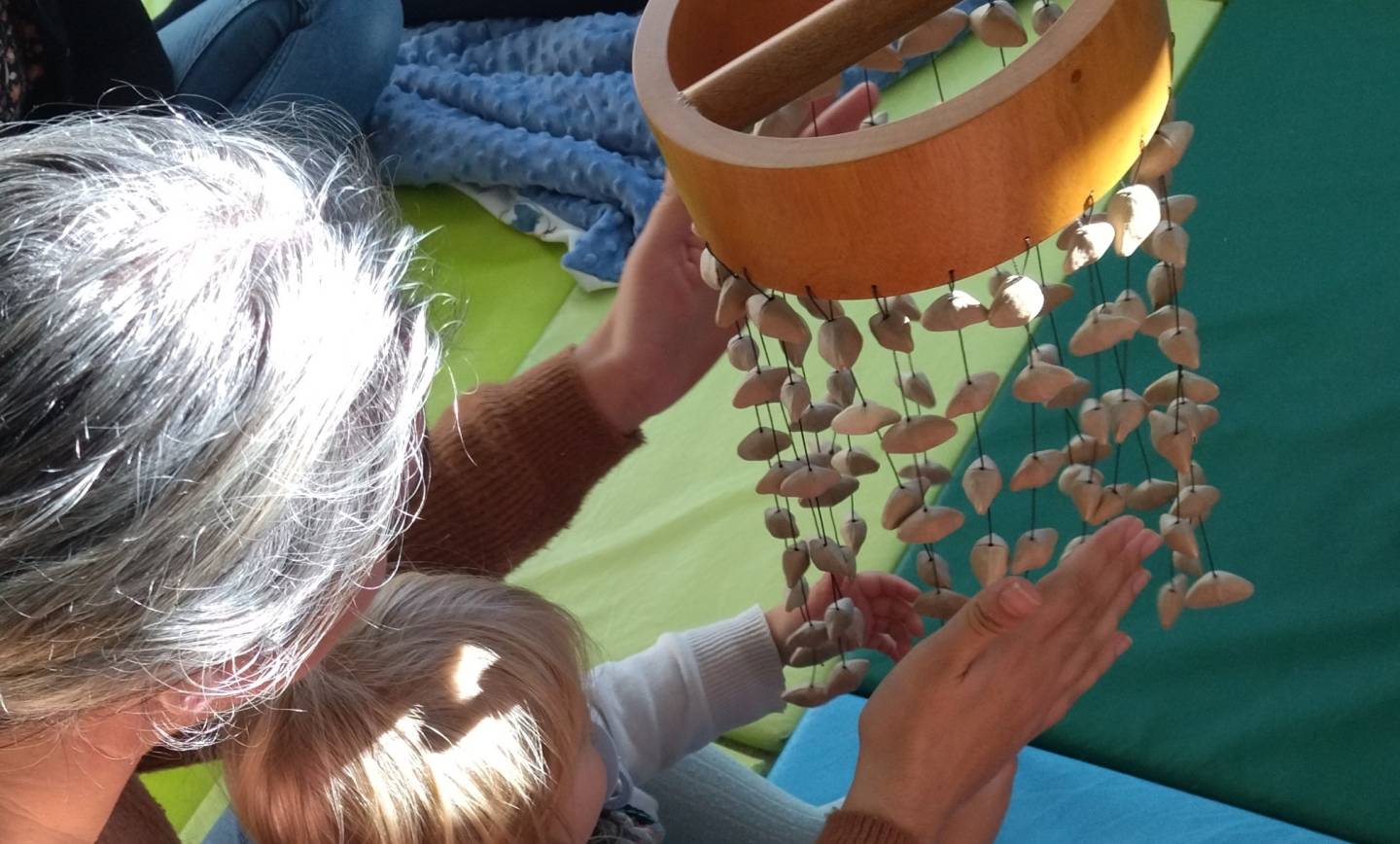 « Dans ma bulle » -Éveil musical- avec Annick Robergeau. Pour réjouir nos et nos ….