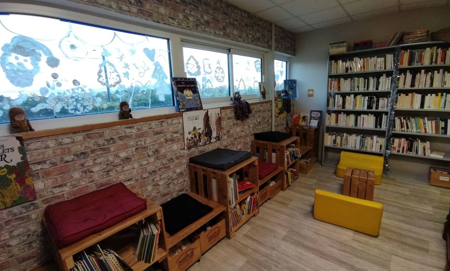 Bibliothèque municipale de Mombrier a changé sa photo de couverture.