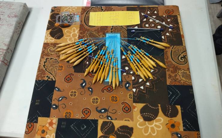 Une démonstration de « dentelle aux fuseaux », proposé par des bénévoles, a mobili…