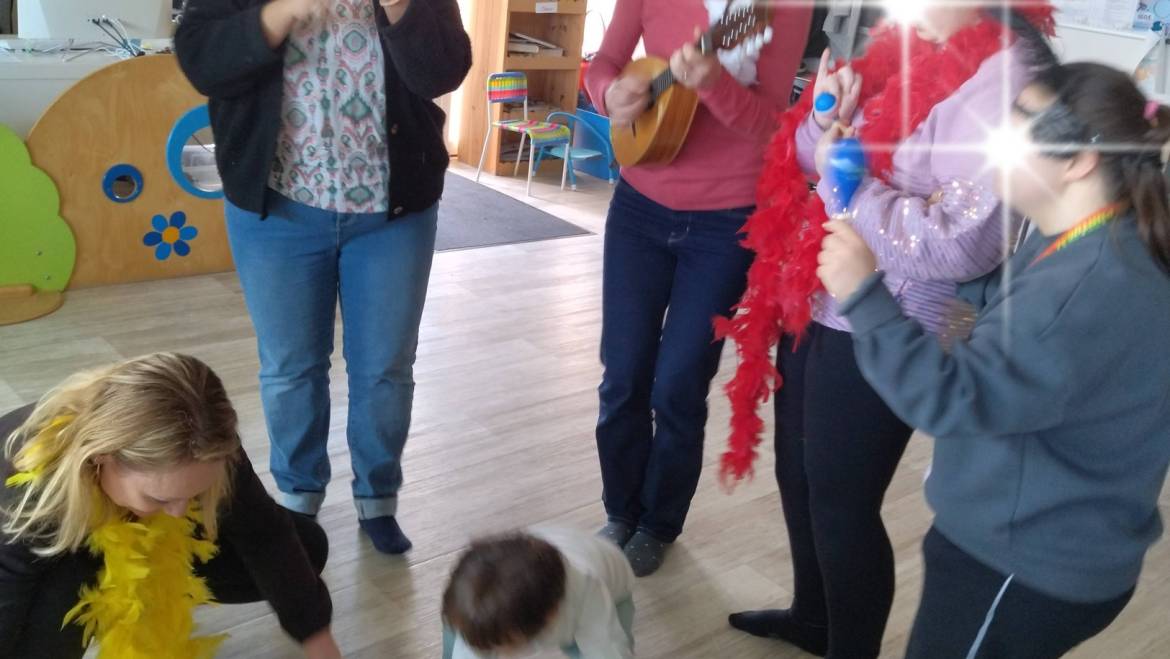 Carnaval au « Champs des sens A3 » avec Annick, Angélique et Anna. Un voyage multi…