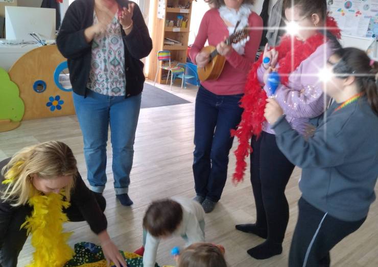 Carnaval au « Champs des sens A3 » avec Annick, Angélique et Anna. Un voyage multi…