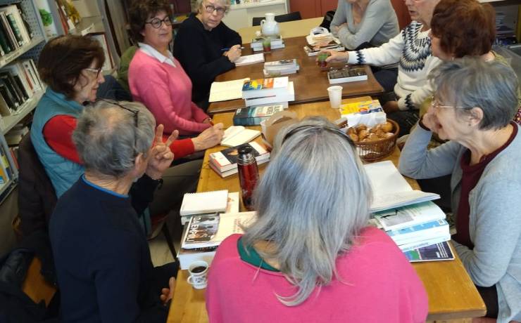 Le « Marque-page », notre club de lecture se rassemble chaque dernier samedi du mo…