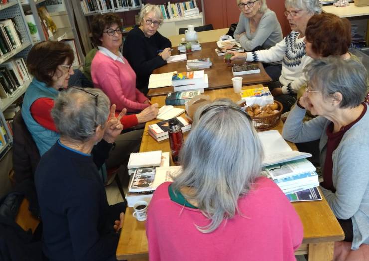 Le « Marque-page », notre club de lecture se rassemble chaque dernier samedi du mo…