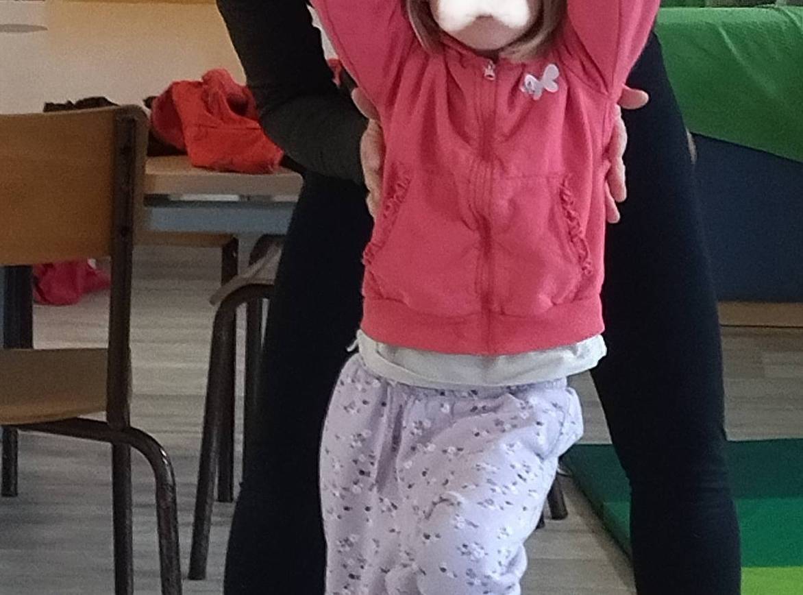 « Au coeur des sens » atelier qui mêle Yoga et Massage en duo parent-enfant, avec …