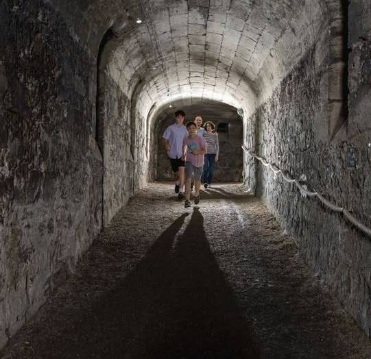Envie d&rsquo;une escapade historique fascinante près de Bordeaux ? 

Plongez dans les…