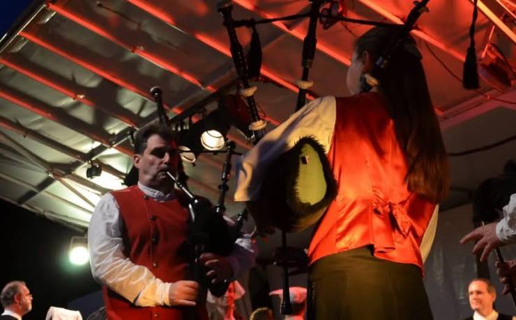 LES CORNEMUSES VONT FAIRE TREMBLER L&rsquo;ESTUAIRE ! 
Avis à tous les pirates de la …