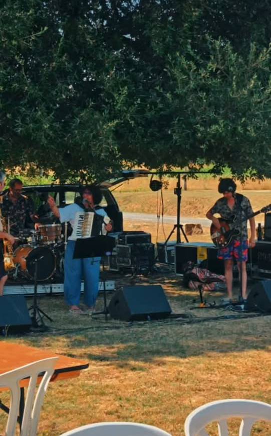 Ce soir c’est la guinguette a Mombrier à partir de 19h et promis c’est finis ava…