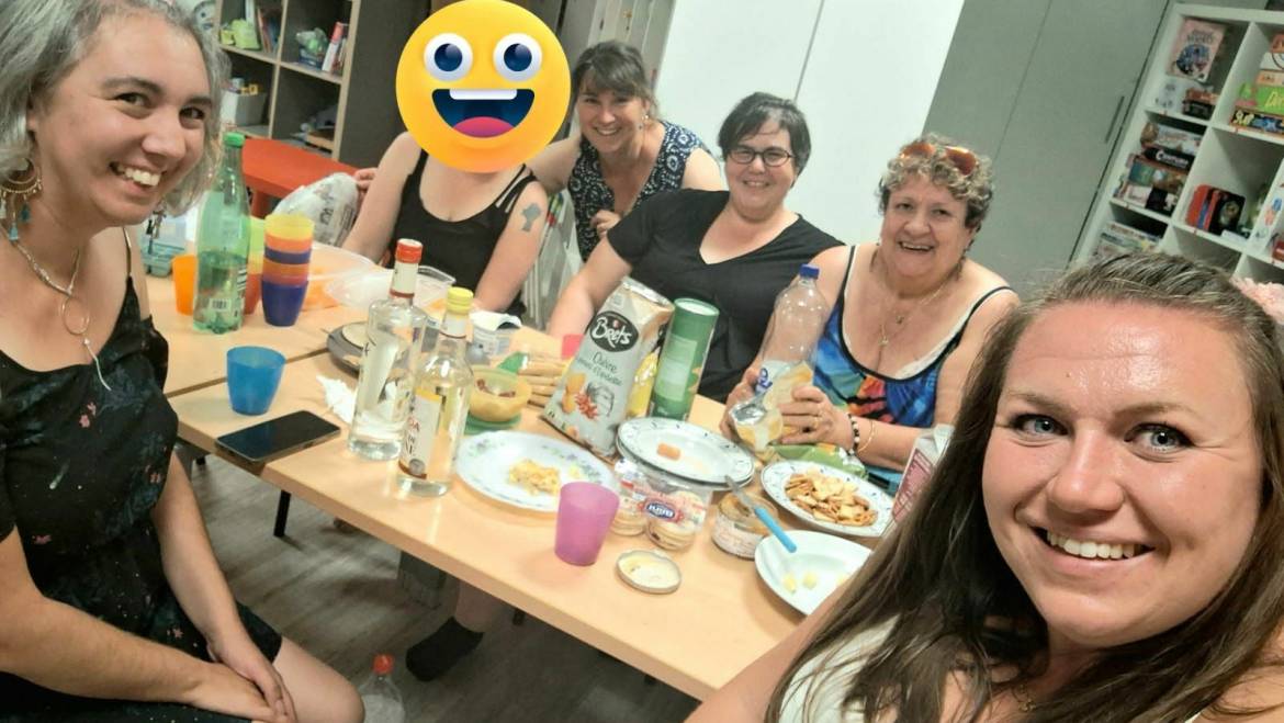 Soirée filles – spéciale « blind test »
Compétition amicale, rigolade et nostalgie…