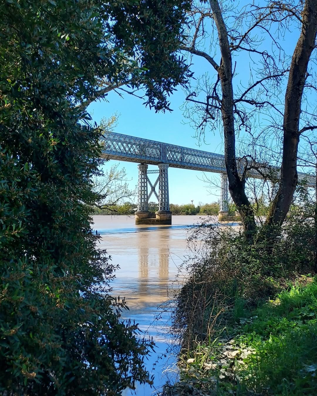 La peptite du jeudi : le Pont Eiifel à Cubzac-Les-Ponts.
Connaissez-vous le che…