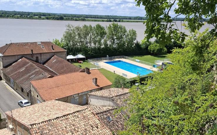 La pépite du jeudi : la piscine de Bourg .
Ouverte chaque été, elle offre un esp…