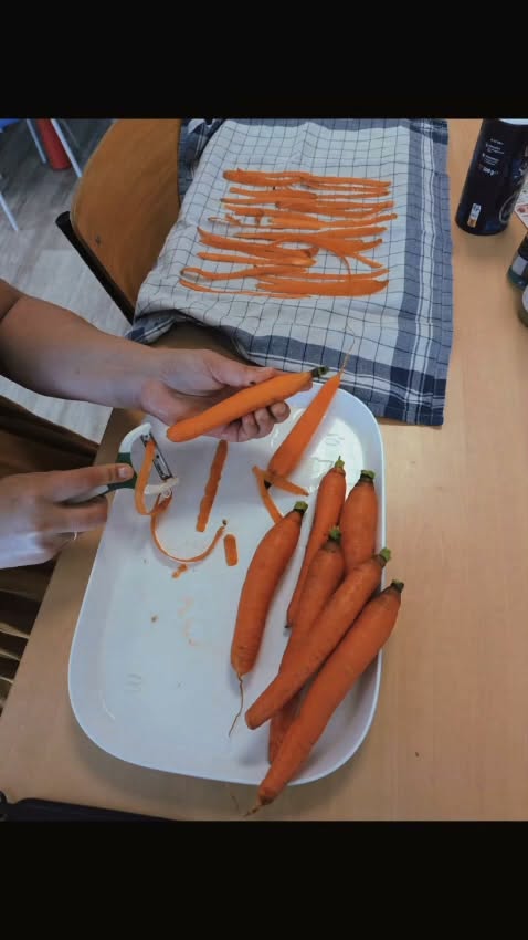 Ce matin c’était 1001 astuces : atelier cuisine anti-gaspi. Merci à tous , pour…